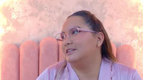 Mia online show from March 13, 5:00 am