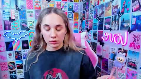 miamilas online show from February 16, 2:15 pm