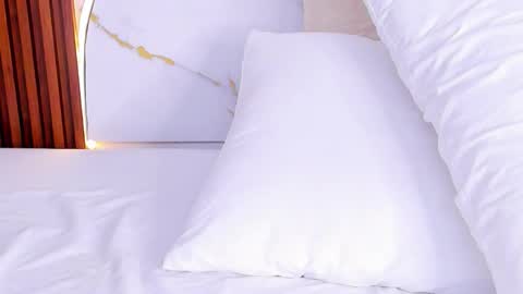 Mia  online show from March 29, 8:38 am