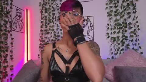 Mia Morgann online show from May 7, 3:52 pm