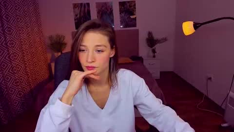 Mia online show from January 19, 9:23 pm