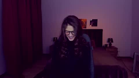 Mia online show from January 21, 6:45 pm