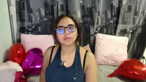 Mia Peyton   online show from February 14, 2:18 am