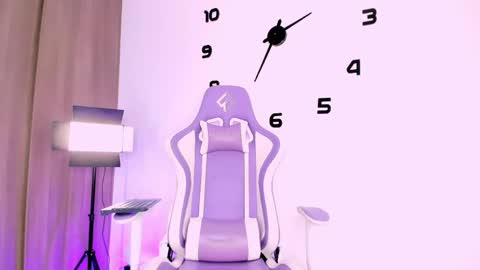  180126  - starts at 1400PM  online show from April 21, 7:37 am