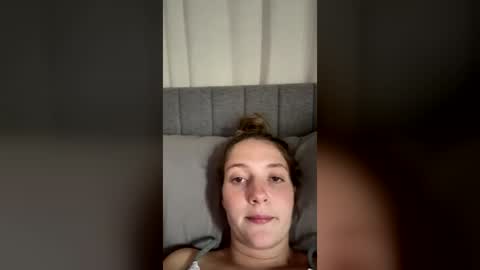 miasmith_001 online show from June 26, 11:21 pm