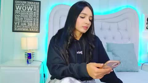 Mia Sweetth online show from October 9, 8:25 pm