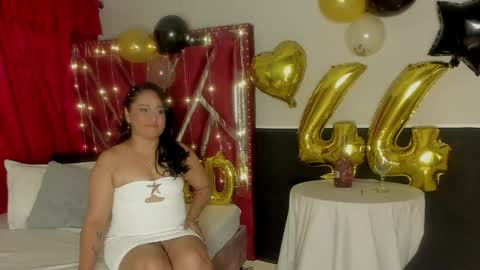 micaelahott_ online show from April 4, 2:51 am