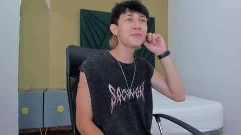 Michael online show from December 18, 12:11 pm