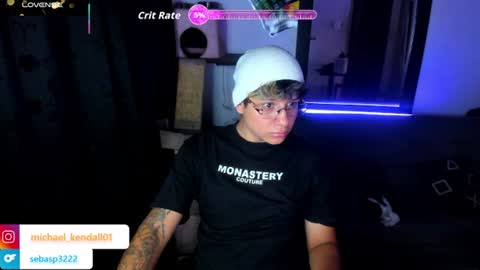 michael independent model  online show from June 12, 2:16 pm