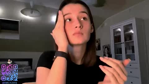 Emily online show from November 30, 2:13 pm