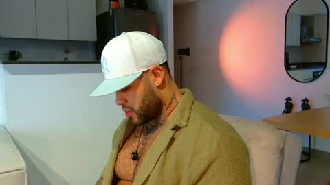 Michael Salens independent model online show from June 17, 12:32 pm