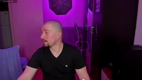 Michael online show from April 7, 5:26 pm