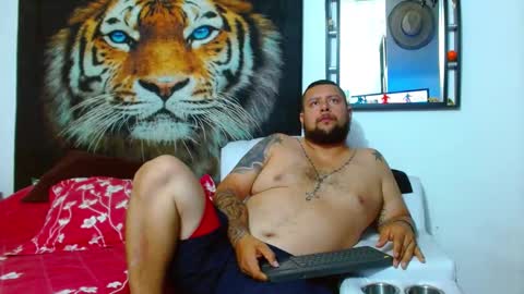 Snapshot of michell_myers chatting on February 2, 2:24 pm michell_myers online show from February 2, 2:24 pm