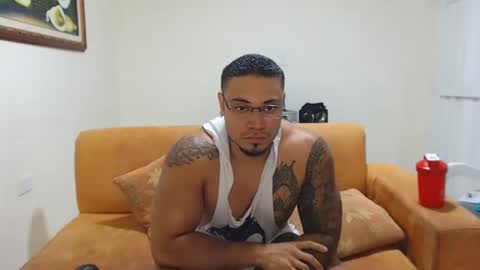 michelle_allen0104 online show from February 10, 4:30 am