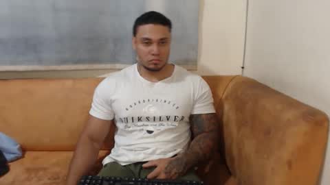 michelle_allen0104 online show from October 12, 3:21 am