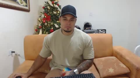 michelle_allen0104 online show from December 15, 10:39 am