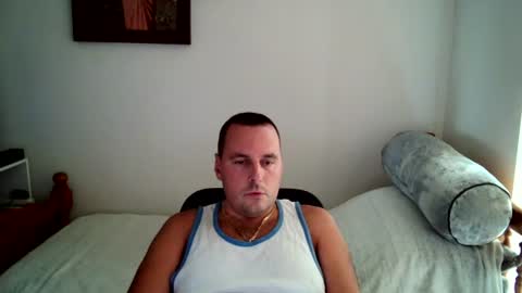micic3 online show from June 26, 11:43 pm