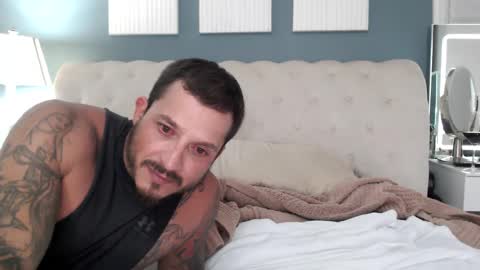 Snapshot of mickyandmallory2 chatting on October 11, 1:32 am MickeyandMallory online show from October 11, 1:32 am