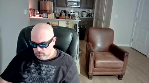 midnightmoonlight777 online show from February 15, 12:46 am