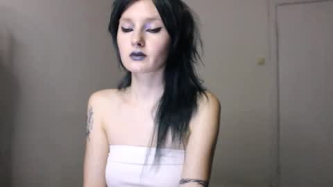 midnightsiren online show from November 5, 10:12 pm