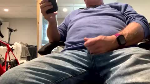 miggie001 online show from November 17, 5:04 pm