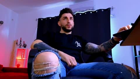 MightyAaron online show from April 9, 6:19 am