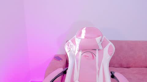 Snapshot of miia_rose12 chatting on October 2, 7:56 pm miia_rose12 online show from October 2, 7:56 pm