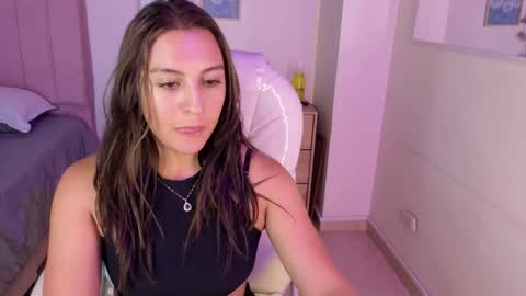 M I I A     online show from June 7, 10:26 pm