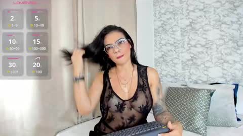 Snapshot of miiaa_monroe chatting on September 25, 12:12 pm miiaa_monroe online show from September 25, 12:12 pm