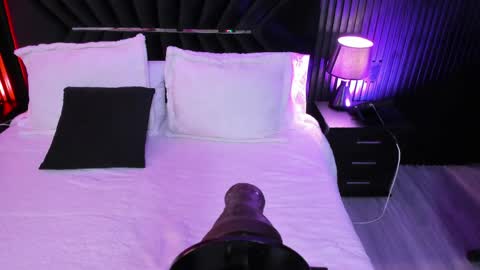 Mia Monroe online show from May 31, 5:28 am