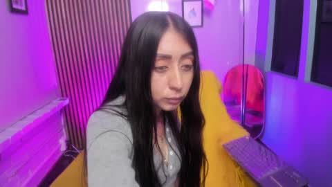 miilu  online show from April 9, 6:19 am