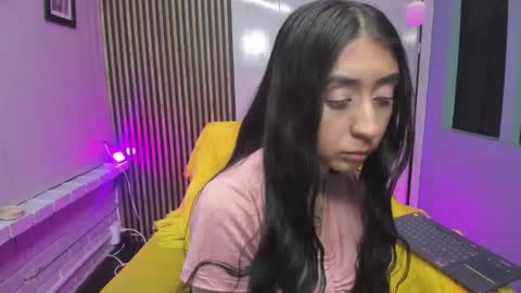 miilu  online show from November 6, 3:42 am