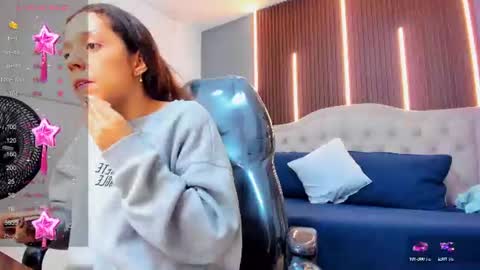 mikaela_petite18 online show from July 23, 1:41 pm