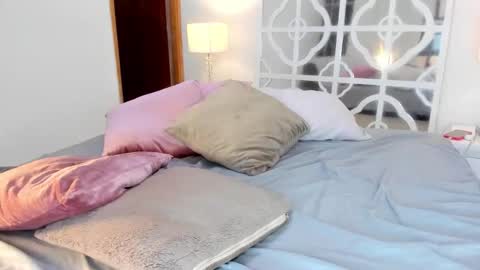 Mikaela blondie bigass online show from November 17, 2:30 pm