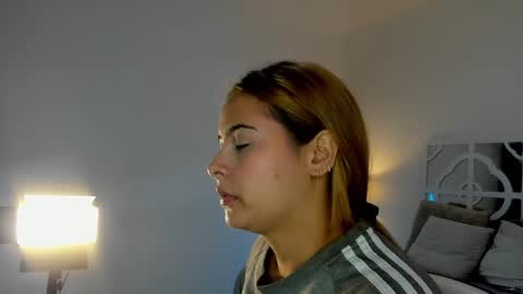 Mikaela blondie bigass online show from December 4, 11:10 am