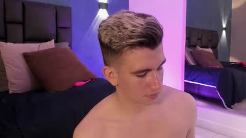 mikael online show from February 12, 5:33 am