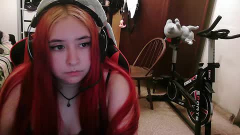 Mika online show from April 10, 11:53 pm