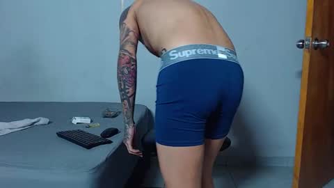 Mike IMDEPENDIENT MODEL online show from December 17, 2:29 am