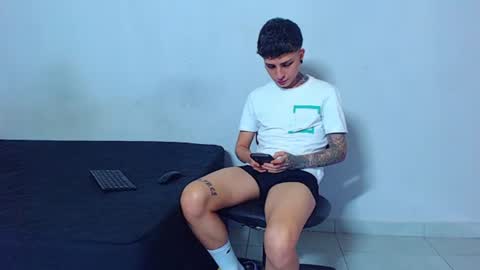 Mike IMDEPENDIENT MODEL online show from June 10, 2:49 pm