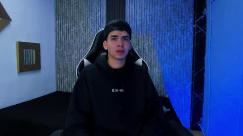 Mike 0233 online show from December 17, 4:52 am