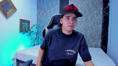 Mike 0233 online show from November 7, 5:54 am