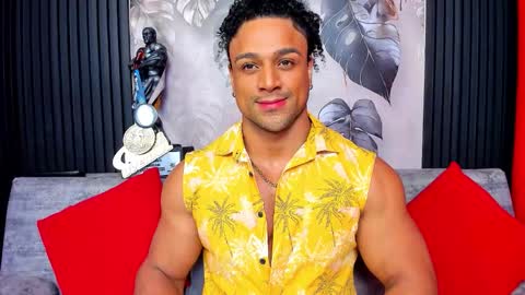 Snapshot of mike_estevess chatting on September 27, 6:11 am online show from September 27, 6:11 am