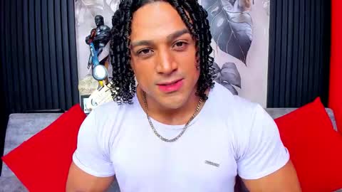 Snapshot of mike_estevess chatting on September 30, 7:19 am online show from September 30, 7:19 am