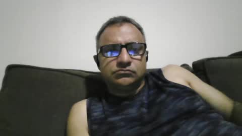 mikej143 online show from August 2, 3:08 am