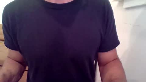 Snapshot of mikewilson09 chatting on September 25, 1:01 am mikewilson09 online show from September 25, 1:01 am