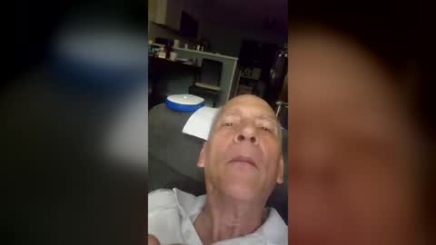 mikewojnar83 online show from June 22, 6:54 am