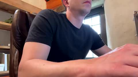 mikeydubs10 online show from April 22, 4:47 pm