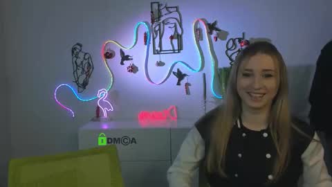 miki_ti online show from January 11, 6:19 am