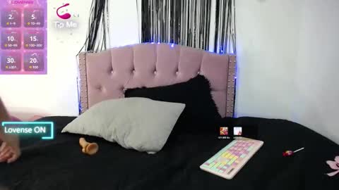 Mikka Hill online show from March 6, 10:31 pm