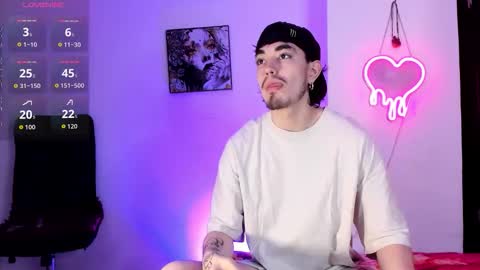 Mike  Misty  online show from January 16, 9:40 am